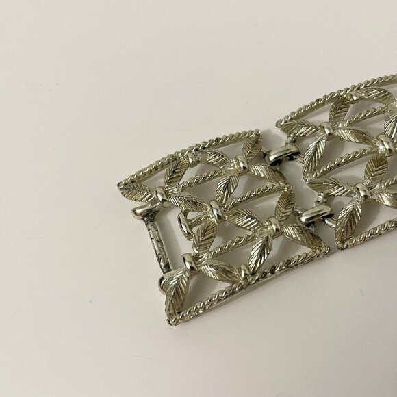Vintage Coro Pegasus Wide Link Bracelet - Picture 15 of 16